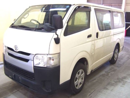 TOYOTA HIACE