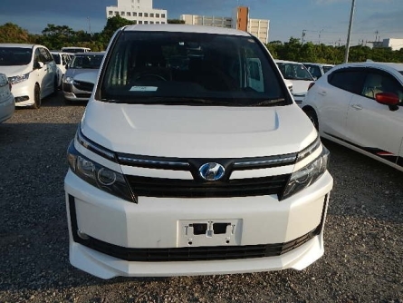 TOYOTA VOXY HYBRID