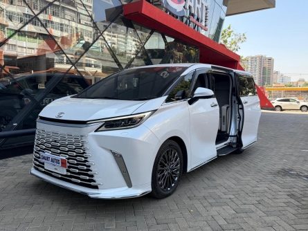 LEXUS LM 500H