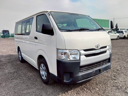 TOYOTA HIACE
