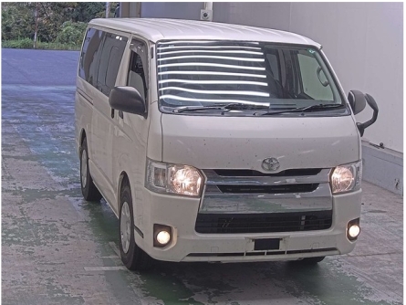 TOYOTA HIACE