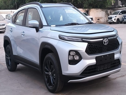 TOYOTA URBAN CRUISER TAISOR