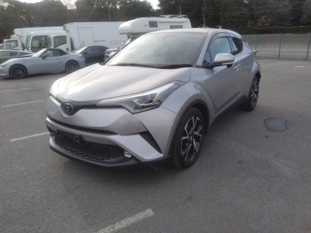 TOYOTA CH-R