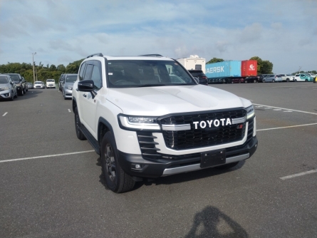 TOYOTA LAND CRUISER V6 LC300 TWIN TURBO