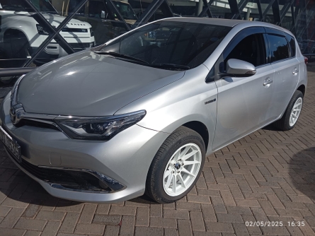 TOYOTA AURIS HYBRID