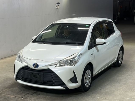 TOYOTA VITZ HYBRID
