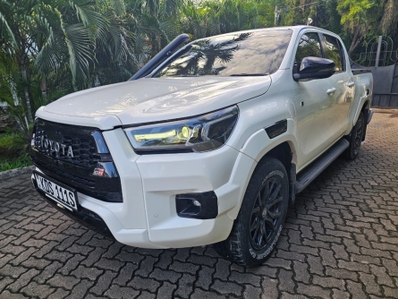 TOYOTA HILUX DOUBLE CAB