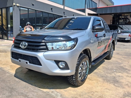 TOYOTA HILUX SINGLE CAB