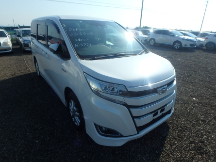 TOYOTA NOAH HYBRID