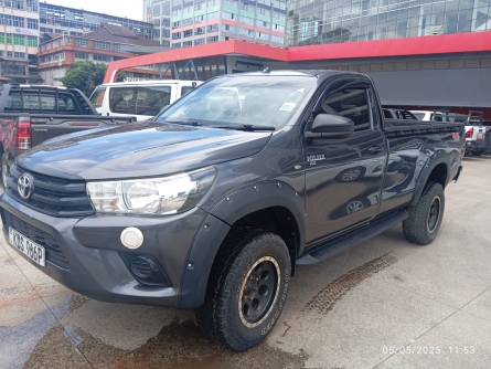 TOYOTA HILUX SINGLE CAB
