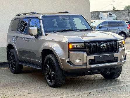 TOYOTA LAND CRUISER PRADO LC250 KAKADU
