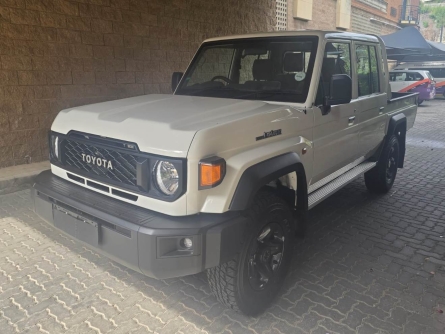 TOYOTA LAND CRUISER 79 SERIES