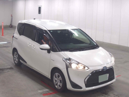 TOYOTA SIENTA HYBRID