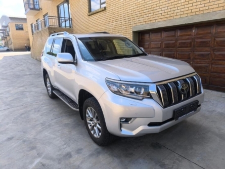 TOYOTA LAND CRUISER PRADO.