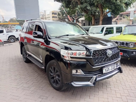 TOYOTA LAND CRUISER V8