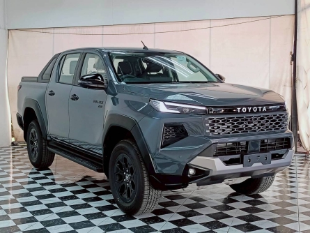 TOYOTA HILUX TRAVO