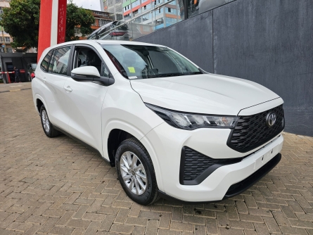 TOYOTA INNOVA