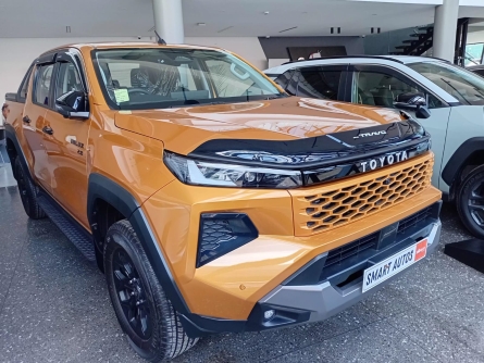 TOYOTA HILUX TRAVO