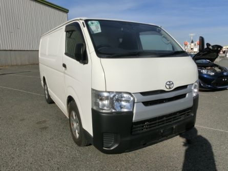 TOYOTA HIACE FREEZER VAN