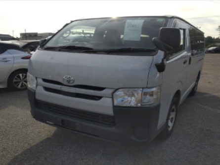TOYOTA HIACE