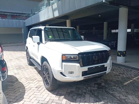 TOYOTA LAND CRUISER PRADO LC250 KAKADU