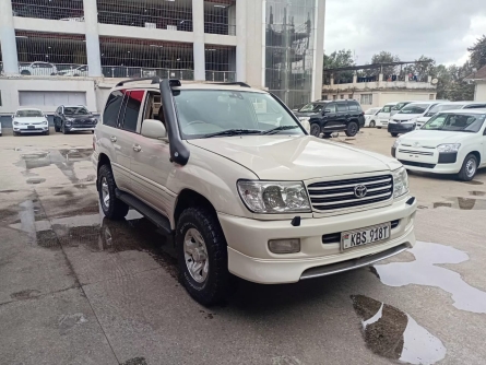 TOYOTA LAND CRUISER V8