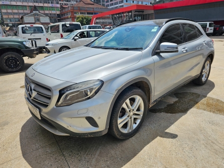 MERCEDES GLA250