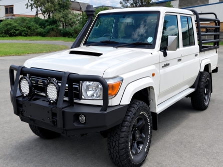 TOYOTA LAND CRUISER 79 SERIES
