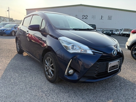 TOYOTA VITZ HYBRID