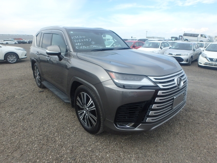 LEXUS LX600